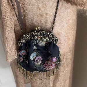 Vintage Black Floral Embroidered Beaded Fringe Evening Clutch